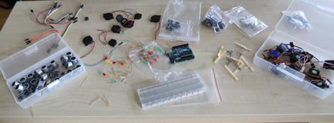 Elektronikkomponenter till programmering med Arduino.